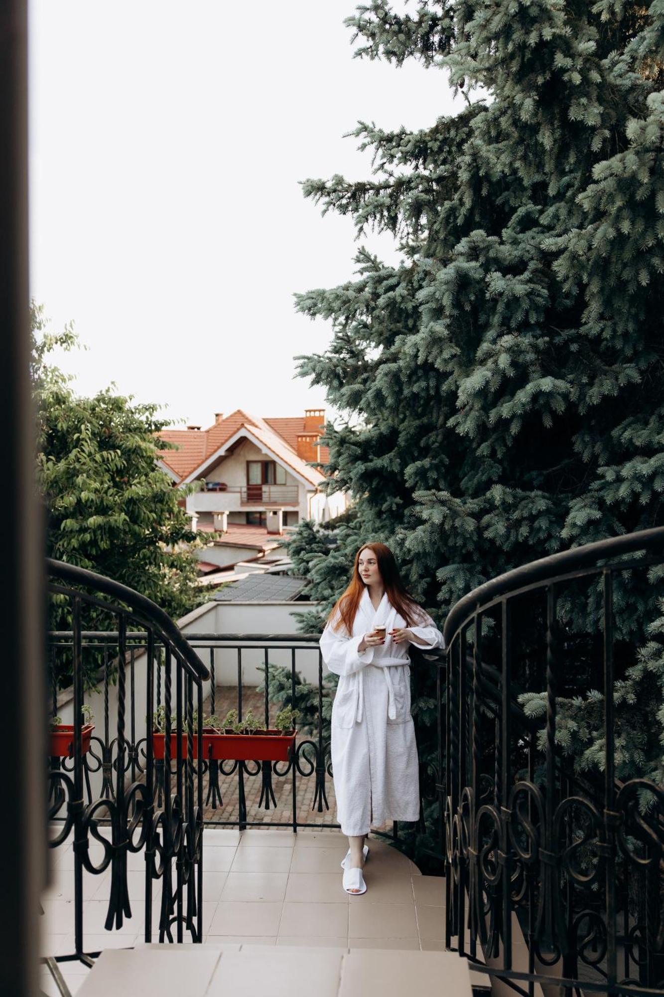 Eduard Hotel Ungvár Kültér fotó